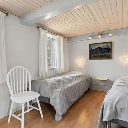 Holiday home Espen - 300m From The Sea By Interhome