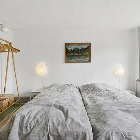 Holiday home Espen - 300m From The Sea By Interhome