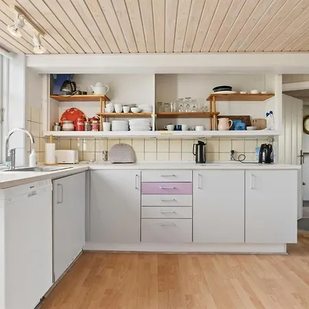 Espen - 300m From The Sea By Interhome