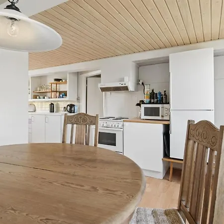 Espen - 300m From The Sea By Interhome *